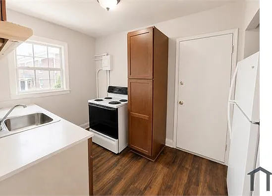 2 bed, 800 sqft, $900 — Photo 4
