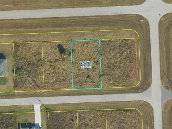 102 Bethlehem Pl, Labelle, FL 33935