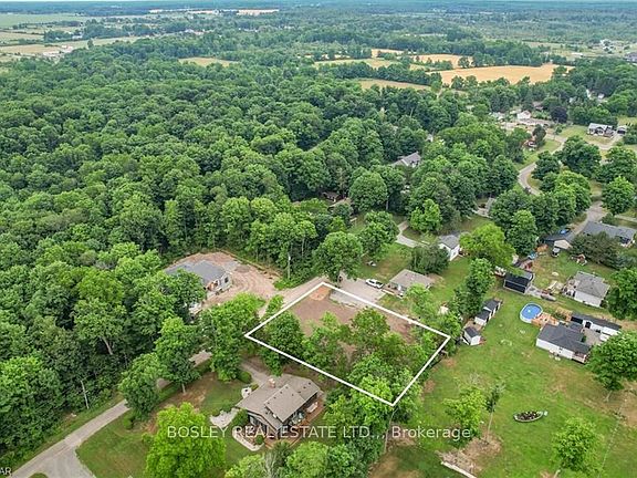 5th image of 4909 Mapleview Cres