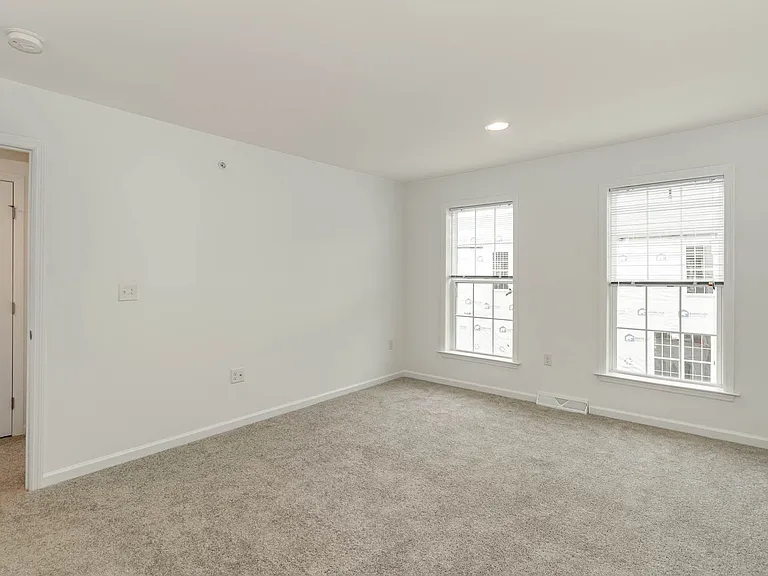 3117 Stall Ln — Photo 15