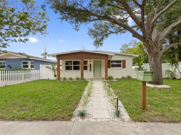 7042 DARTMOUTH AVENUE N, ST PETERSBURG, FL 33710