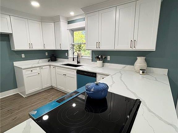 5th image of 1572 Hillandale Dr