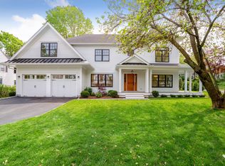 2 Barry Rd, Scarsdale, NY 10583