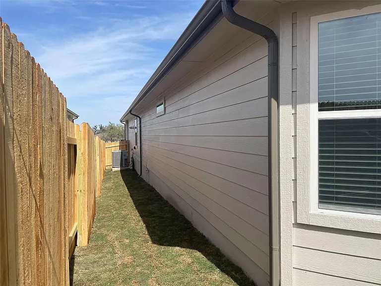 124 Stellar Wind Dr — Photo 14