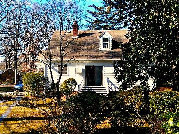 3rd image of 2623 Linbrook Dr