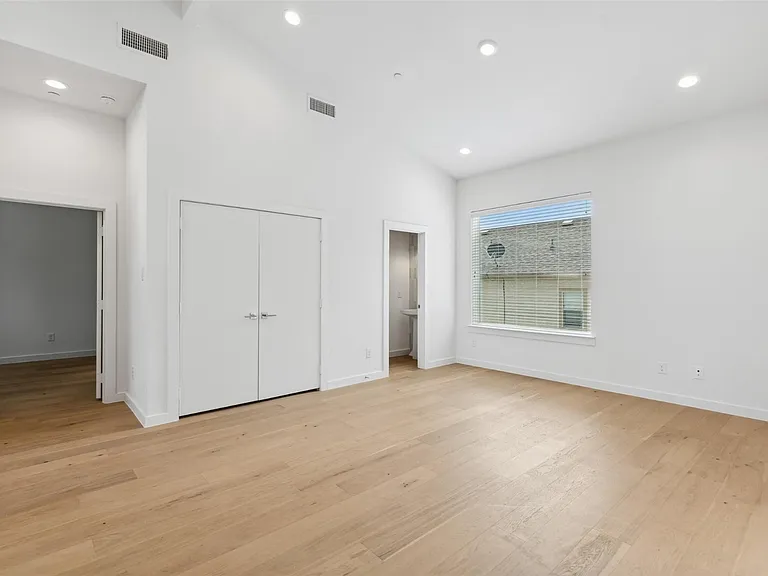 6144 Oram St #5 — Photo 13