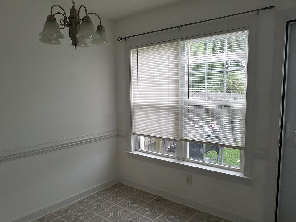 1st image of 3920 A Palmer Dr