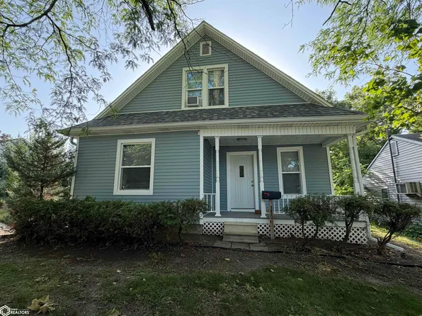 1330 N Market St, Oskaloosa, IA 52577