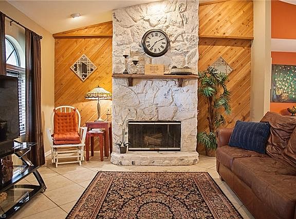 4th image of 7721 Deni Dr
