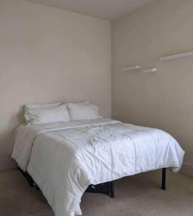 1st image of 870 Altaire Walk