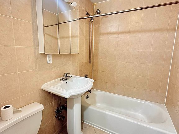 5th image of 135 E 17th St #2S