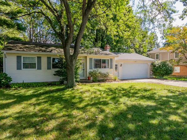 3028 Nichols Rd, Kalamazoo, MI 49004