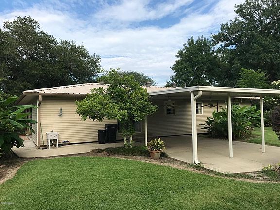 3rd image of 702 Kramer Dr
