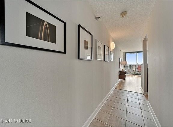 2nd image of 1250 N La Salle Dr APT 1305