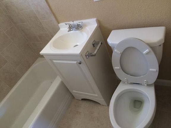 5th image of 1311 N Federal Hwy APT 2