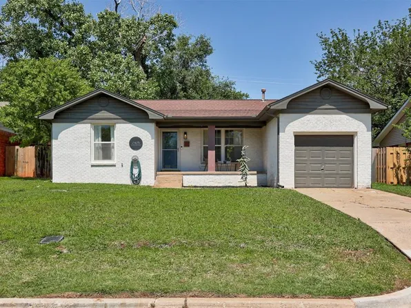 2425 Gladstone Ter, The Village, OK 73120