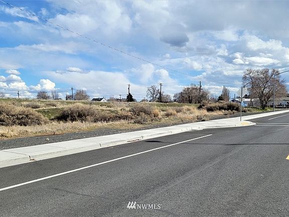 4th image of 22 2nd Ave SE