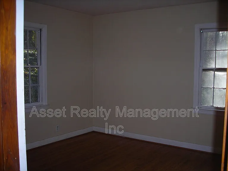 120 Holston Ct E — Photo 4