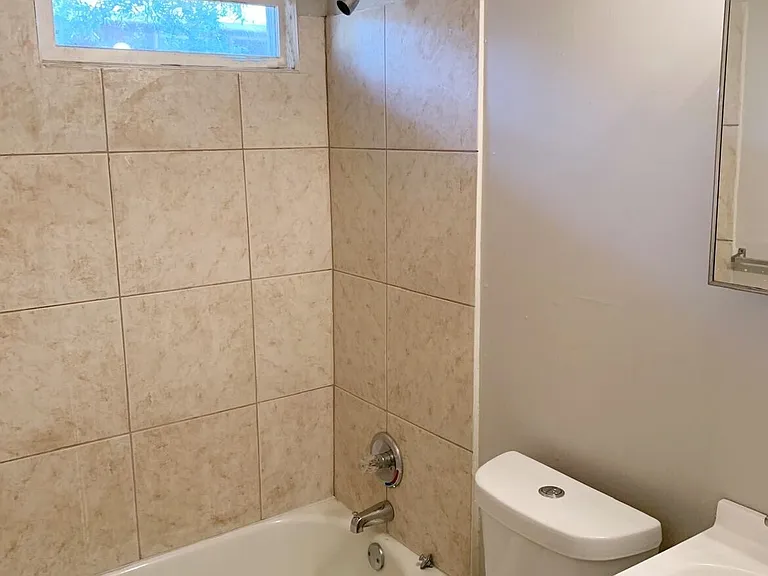 420 Rawson St SW #3 — Photo 6
