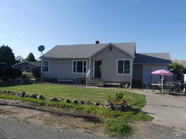 1354 Pound Ln, Clarkston, WA 99403