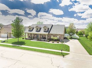 1721 Greenfield Dr, Morton, IL