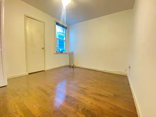 Rented by RealTegrity NY LLC | media 13