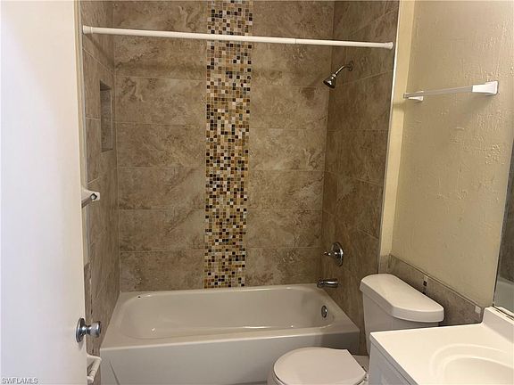 5th image of 3841 Schoolhouse Rd E APT 7