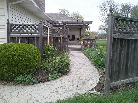 4th image of 1701 W Arolyn Dr