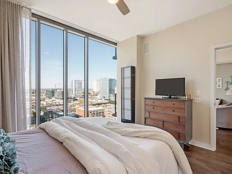 1212 Laurel St #1206 — Photo 13