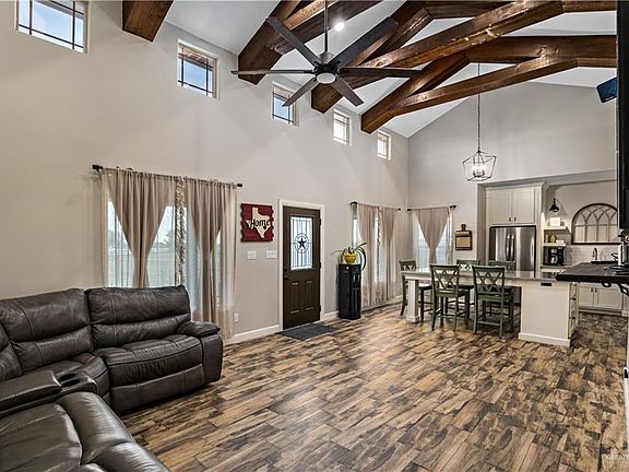 3rd image of 34651 Longhorn Dr