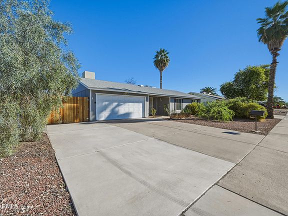 2nd image of 2820 E Inverness Avenue