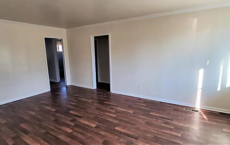 304 Wind Ave NW — Photo 3