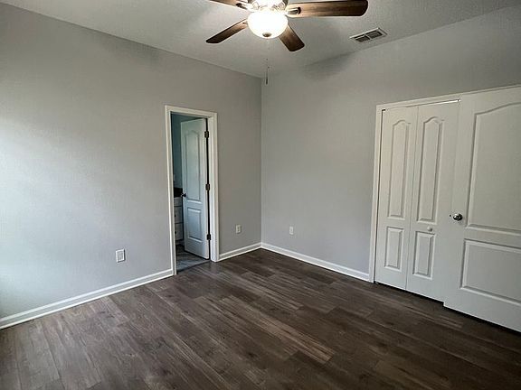 5th image of 4652 Avenue