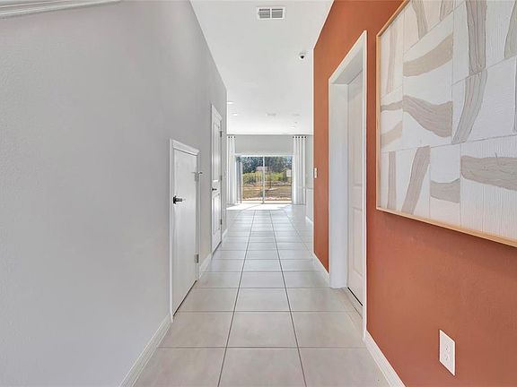 3rd image of 2596 PENGUIN BOULEVARD
