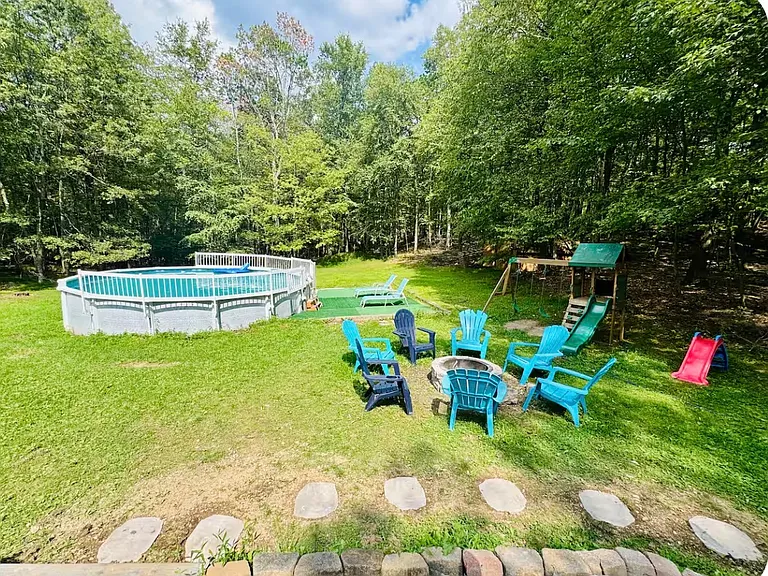 2418 Azalea Way — Photo 23
