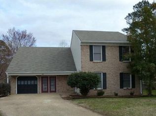 901 Gunston Ct, Newport News, VA 23608