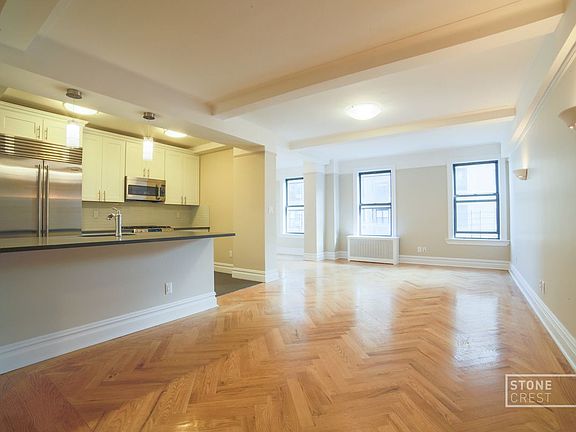 3rd image of 900 W End Ave APT 15B
