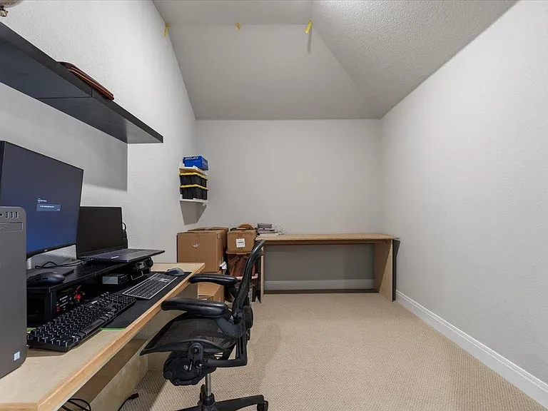 1317 Highwater Dr — Photo 27