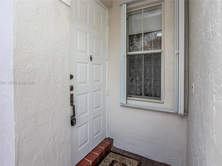 1521 Seagrape Way #1521 — Photo 3