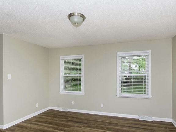 3rd image of 4351 Stepping Stone Dr