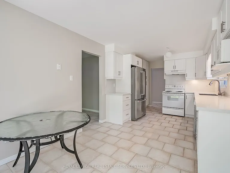 265 Mississaga St — Photo 16