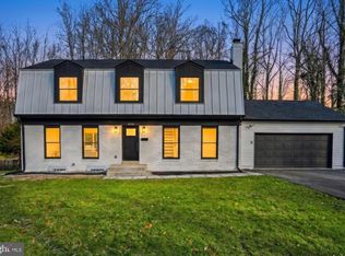 10704 Howerton Ave, Fairfax, VA 22030