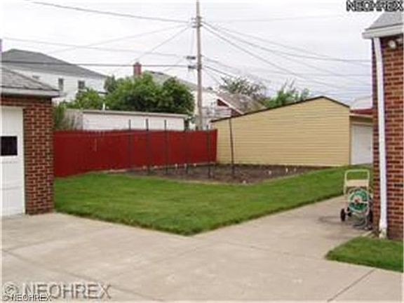 5th image of 7103 Laverne Ave