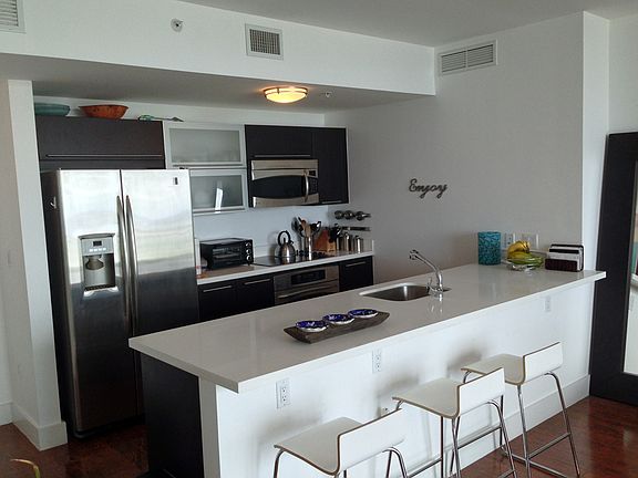 Kitchen with counter
