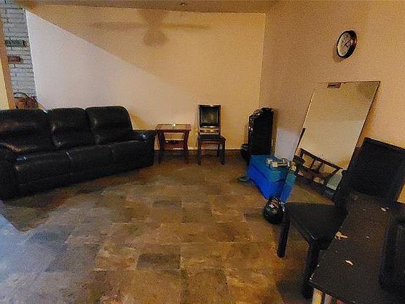3rd image of 3304 Palm Desert Ln
