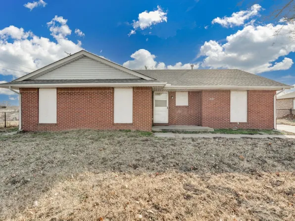 1621 E Berkeley Ave, Wichita, KS 67216
