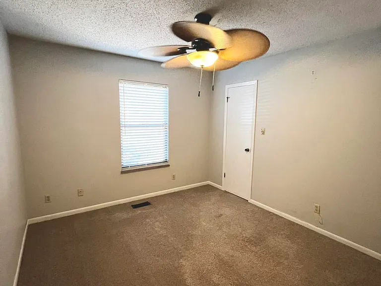 8500 Olde Colony Trl #35 — Photo 10