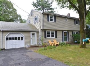 129 Ridgewood Dr, Norwood, MA 02062