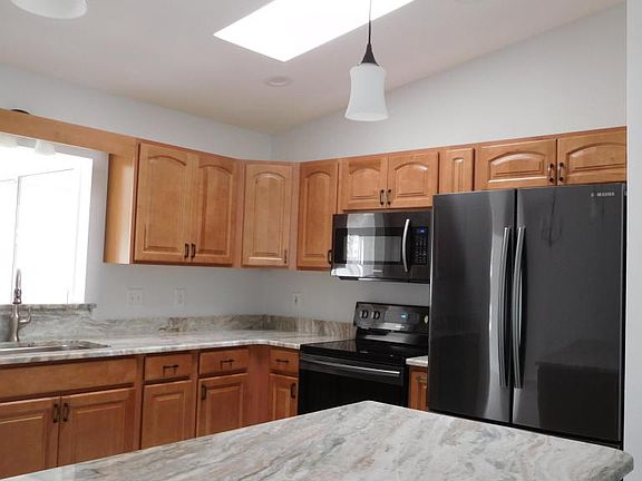 4th image of 9826 SE 179th Pl