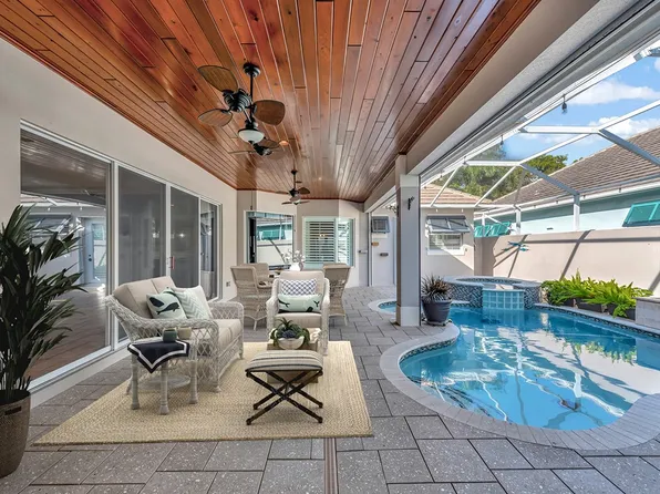 9155 Seasons Ter, Vero Beach, FL 32963